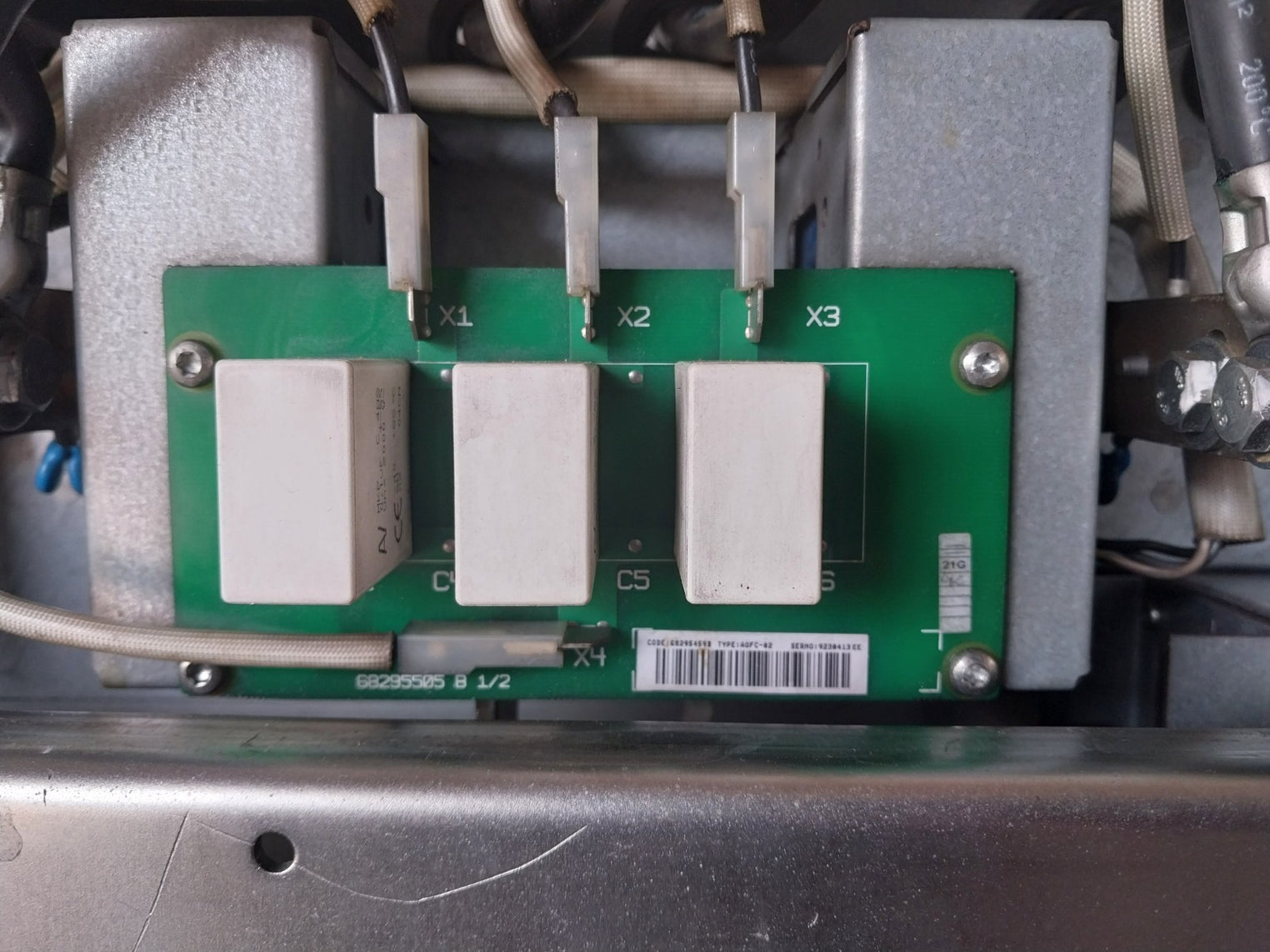 Abb Acs800-104-0580-7+C126+E205+V991 300 Hz