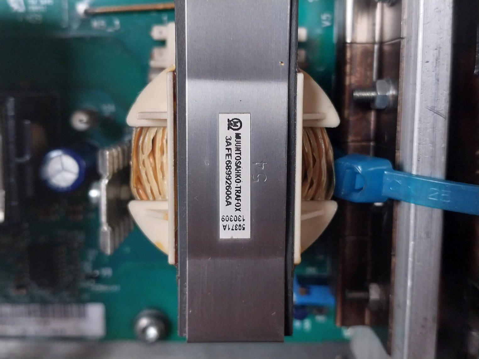 Abb Acs800-104-0580-7+C126+E205+V991 300 Hz