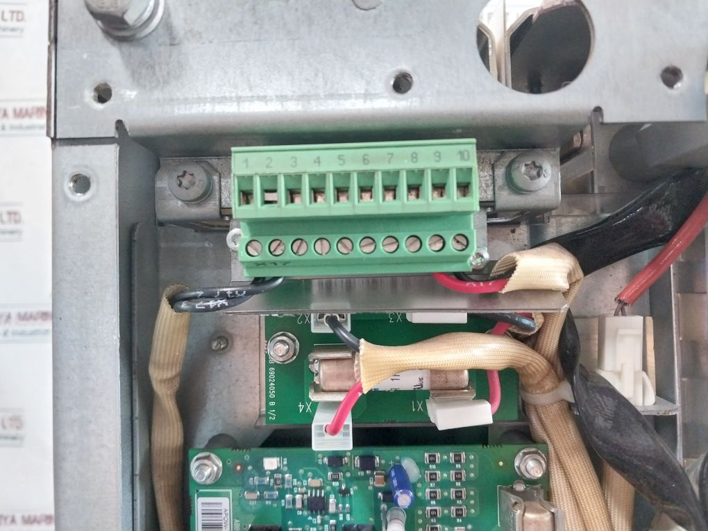 Abb Acs800-104Lc-0700-7+E205+Q950