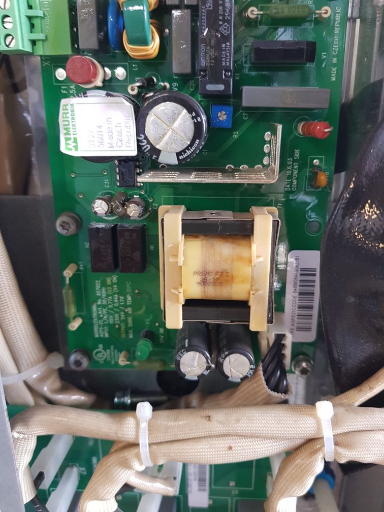 Abb Acs800-104Lc-0700-7+E205+Q950 Inverter Module (Not Working)