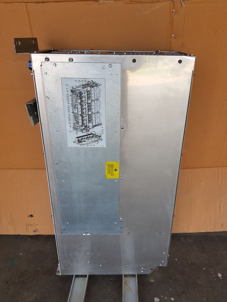 Abb Acs800-104Lc-0700-7+E205+Q950 Inverter Module (Not Working)