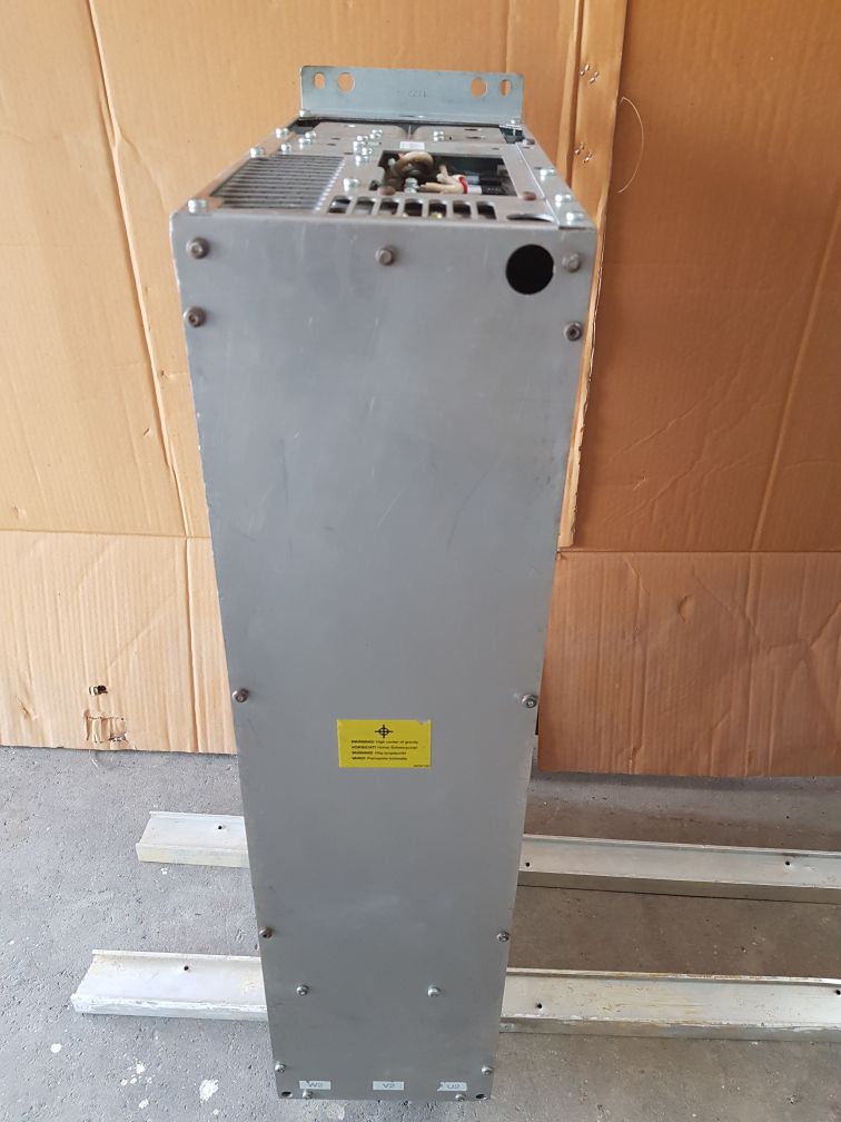 Abb Acs800-104Lc-0700-7+E205+Q950 Inverter Module (Not Working)