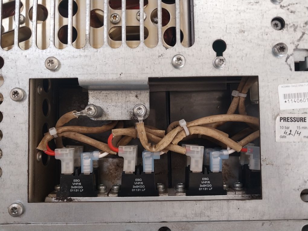 Abb Acs800-104Lc-0700-7+E205+Q950 583 A