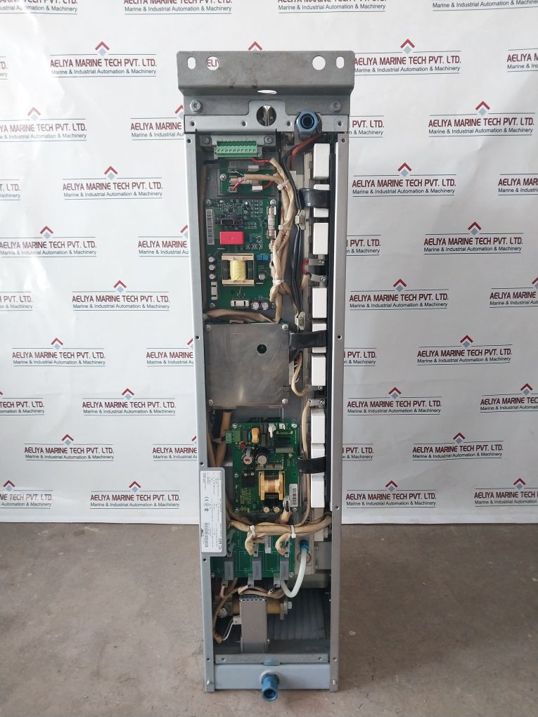 Abb Acs800-104Lc-0700-7+E205+Q950 583 A
