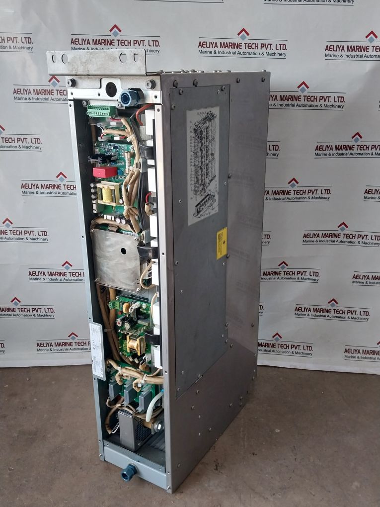 Abb Acs800-104Lc-0700-7+E205+Q950 583 A