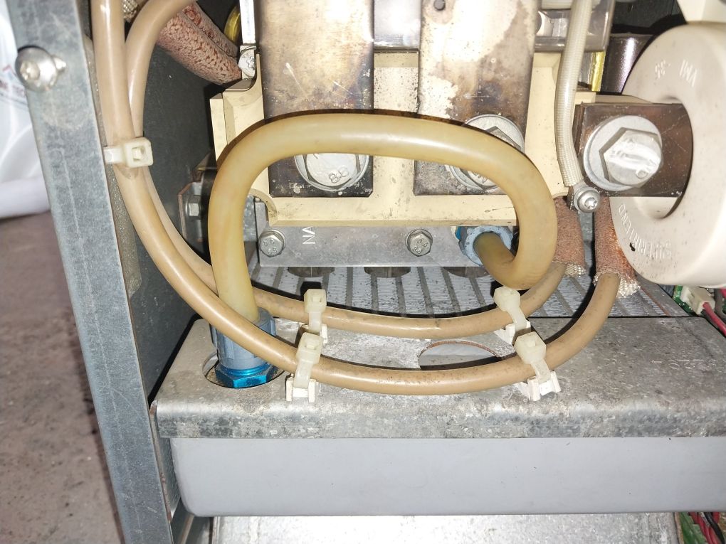 Abb Acs800-704Lc-2150-7 94V 63 Hz