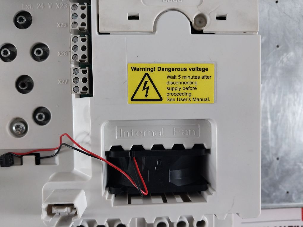 Abb Acs800-u1-0030-5+P901 Enclosed Variable Frequency Drive 380..500Vac