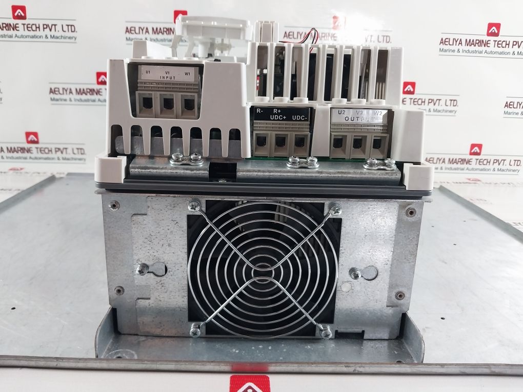 Abb Acs800-u1-0030-5+P901 Enclosed Variable Frequency Drive 380..500Vac