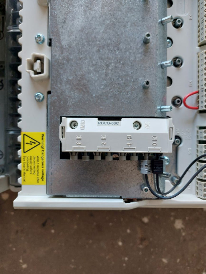 Abb Acs800-u11-0020-5 Drive Control Panel