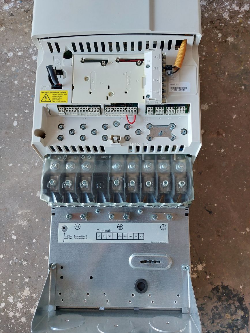 Abb Acs800-u11-0070-5 Drive Control Panel