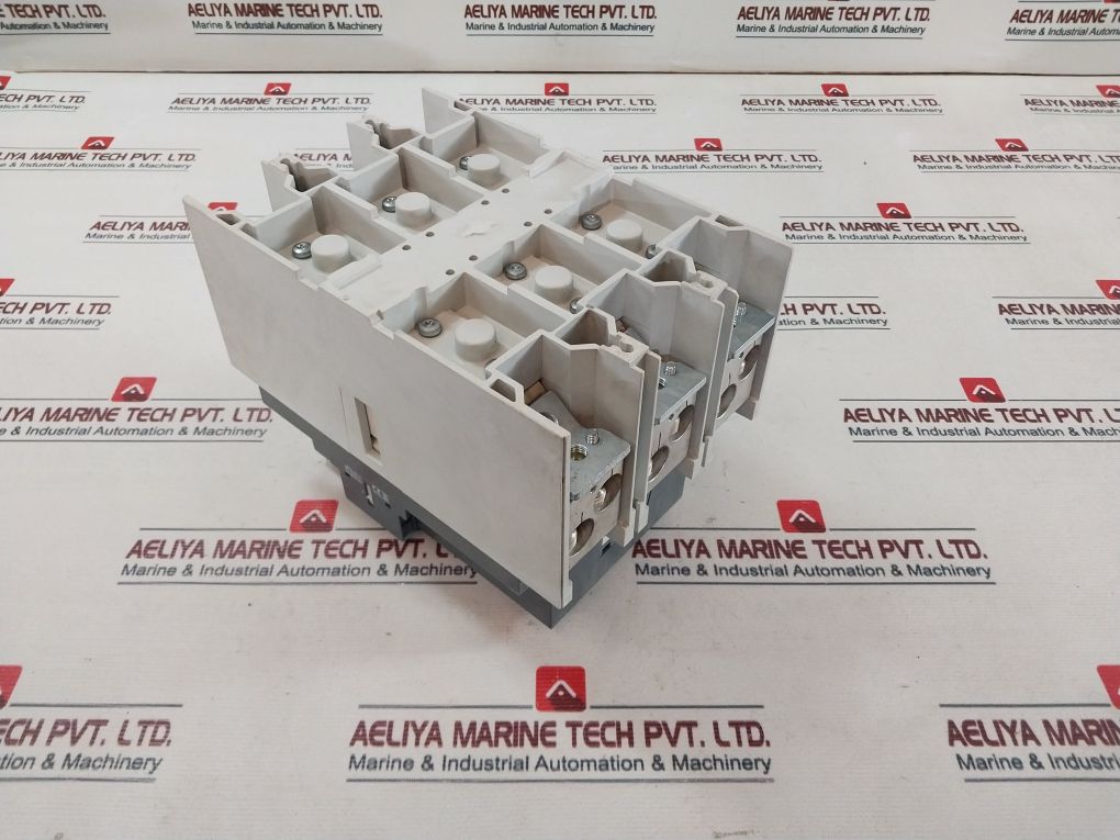 Abb Af400-30 Contactor 550A 600V Ac
