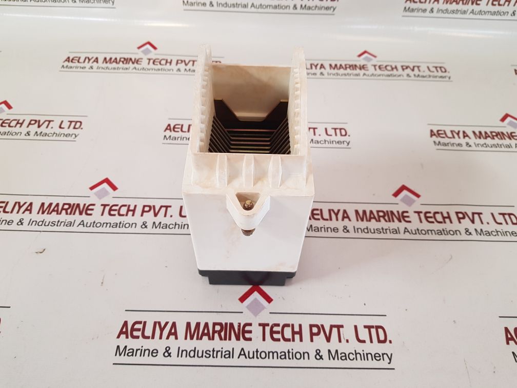 Abb Arc Chute Interruttore-circuit-breaker 239399 R 001
