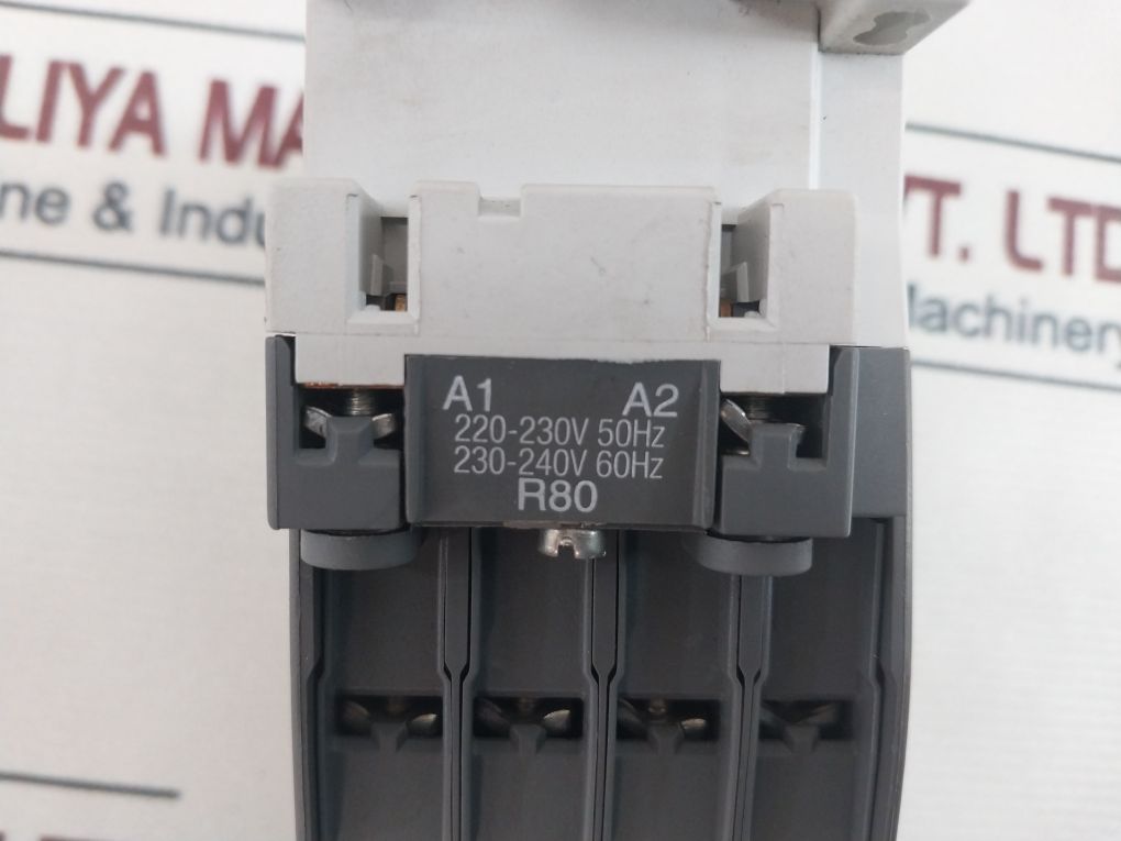 Abb Cal5-11 Contactor ,Ta25 Du Relay With Ca5 Auxiliary Contact Block Set