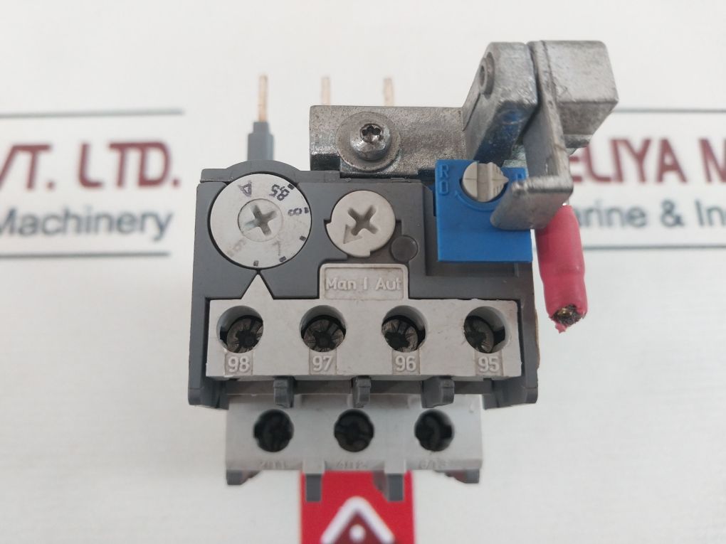 Abb Cal5-11 Contactor ,Ta25 Du Relay With Ca5 Auxiliary Contact Block Set