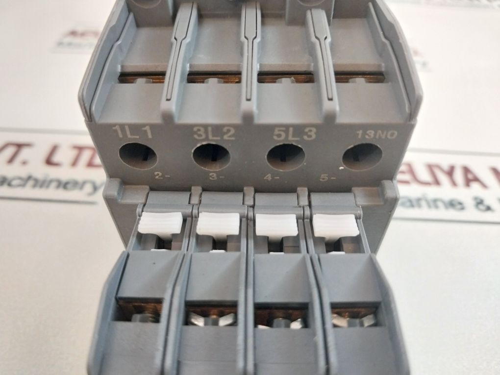 Abb Cal5-11 Contactor ,Ta25 Du Relay With Ca5 Auxiliary Contact Block Set