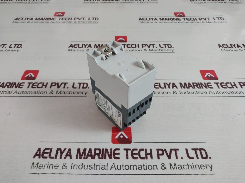 Abb Cm-mpn.52 Multifunction 3 Phase Rms Monitoring Relay 1Svr650487R8300