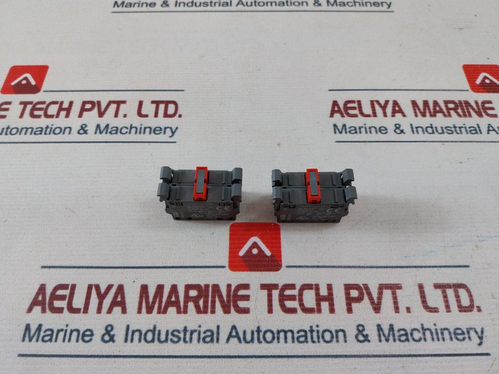 Lot Of 2x Abb Mcb-01 Contact Block 690V 10A