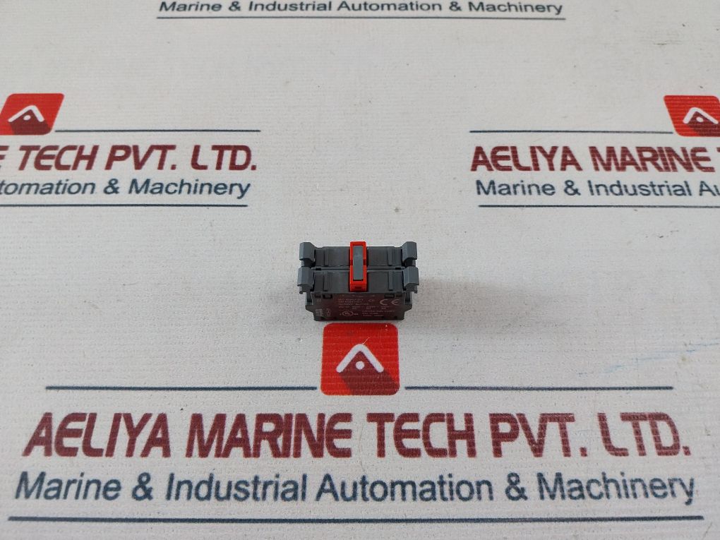 Lot Of 2x Abb Mcb-01 Contact Block 690V 10A