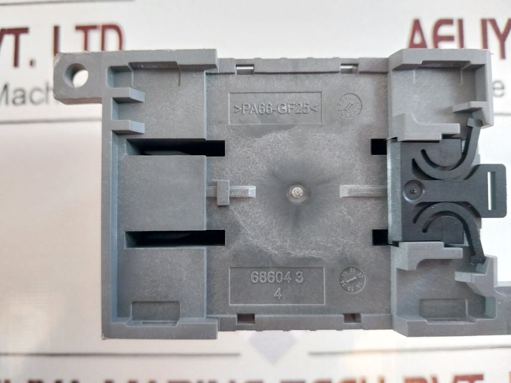 Abb Ot63F3 Disconnector/Load Break Switch 1Sca105332R1001