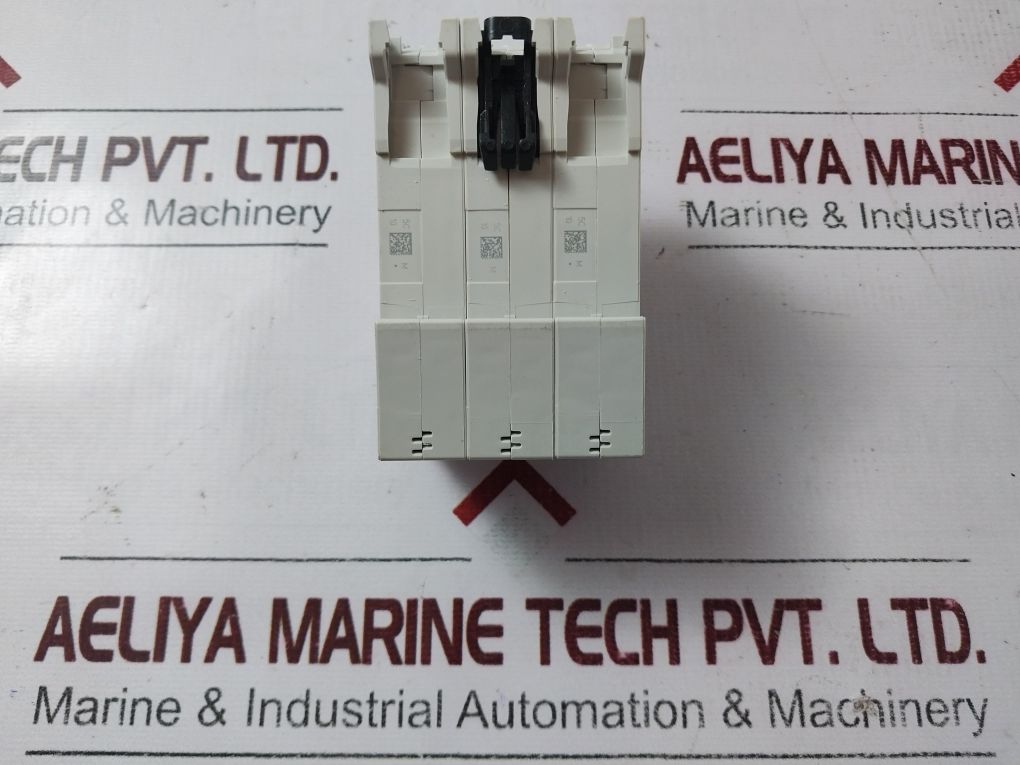 Abb S203 C10 3-pole Circuit Breaker 2Cds253001R0104