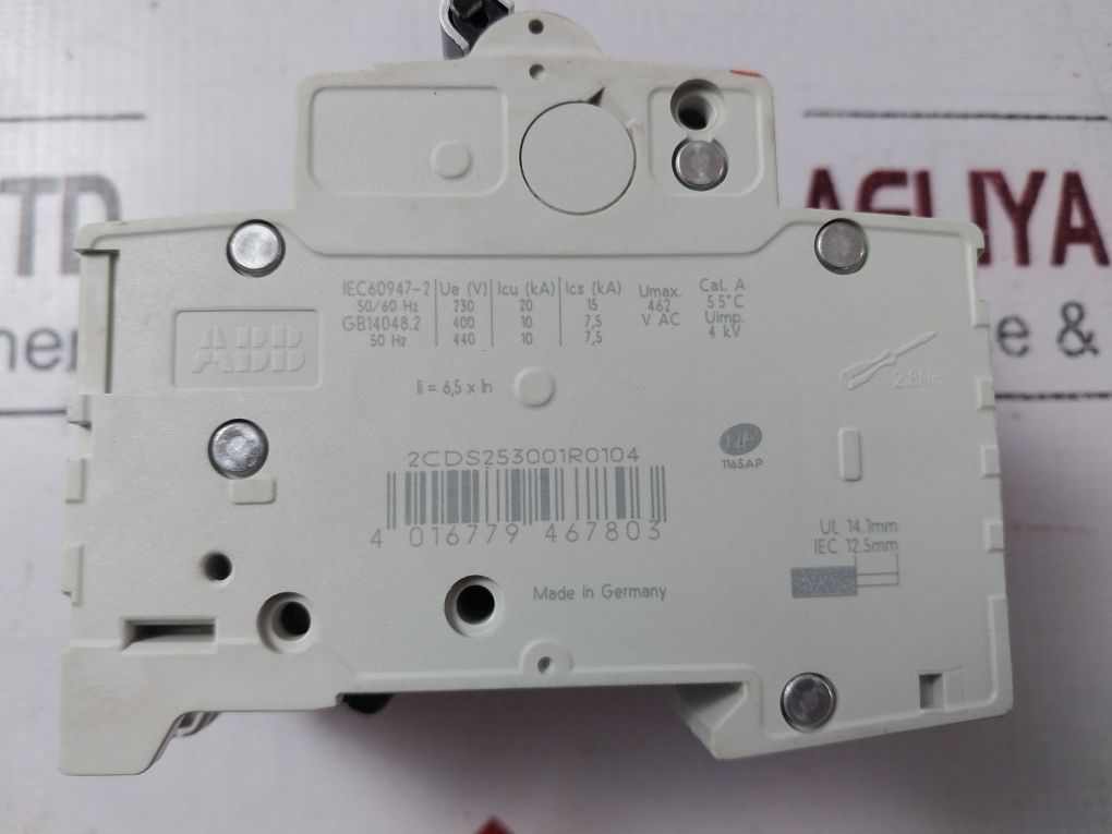 Abb S203 C10 3-pole Circuit Breaker 2Cds253001R0104