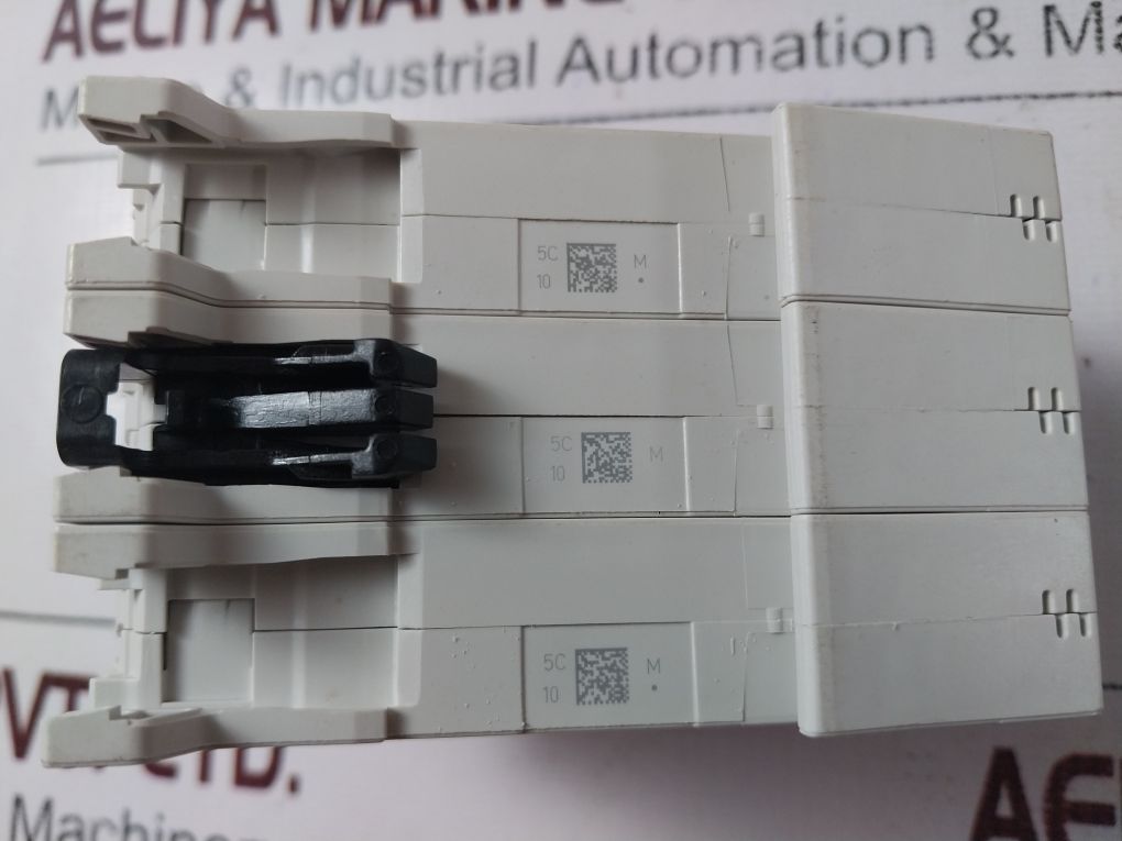 Abb S203 C10 3-pole Circuit Breaker 2Cds253001R0104