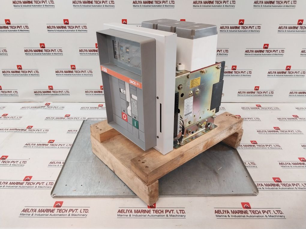 Abb Sace F1 Megamax Circuit Breaker With Ar1 Protection Unit