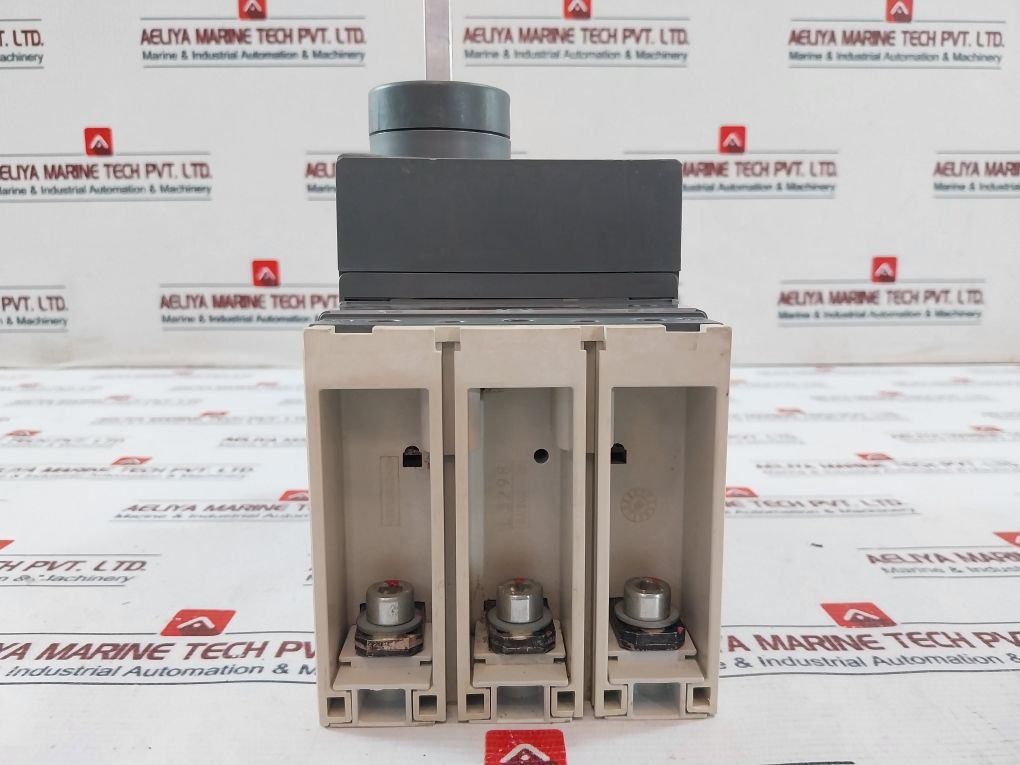 Abb Sace T4L 250 Three-pole Circuit Breaker 250V Ac/Dc