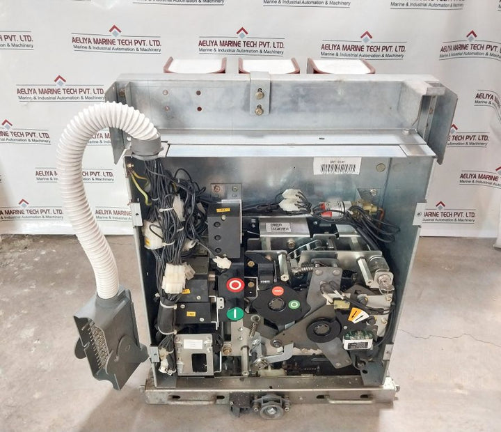 Abb Sf6, Hd4/W 12.06.32 Circuit-breaker Ve 250V Ca/Cc 630A 50/60 Hz