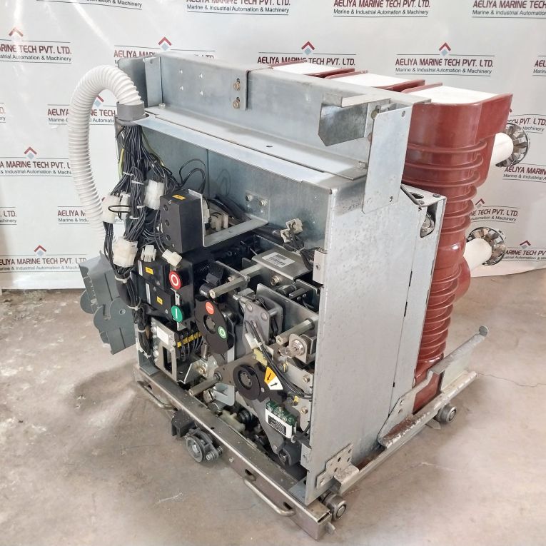 Abb Sf6, Hd4/W 12.06.32 Circuit-breaker Ve 250V Ca/Cc 630A 50/60 Hz