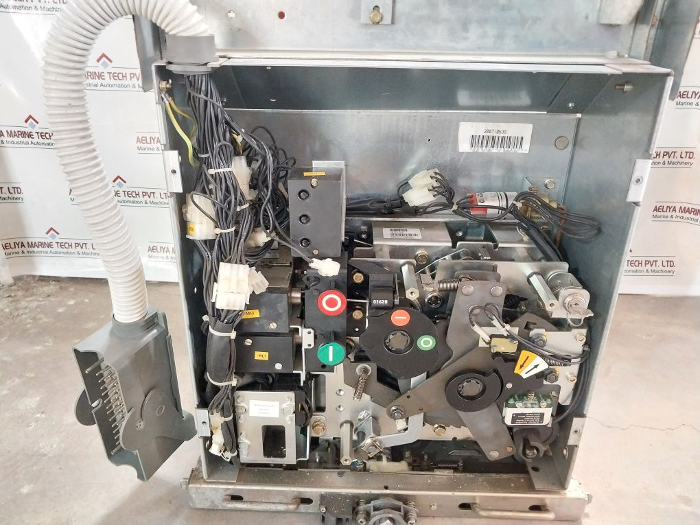 Abb Sf6, Hd4/W 12.06.32 Circuit-breaker Ve 250V Ca/Cc 630A 50/60 Hz