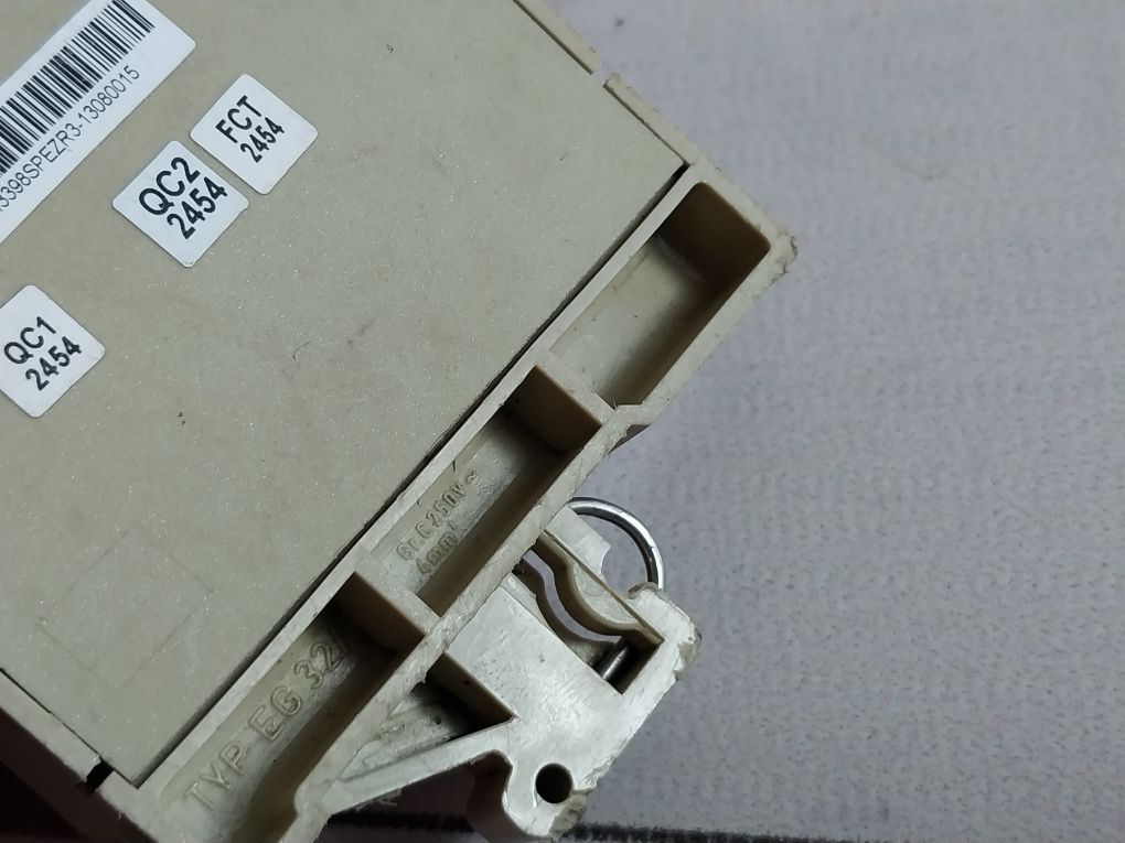 Abb Spe-zr3 Circuit Breaker Monitoring Relay Eg 32/1 250V