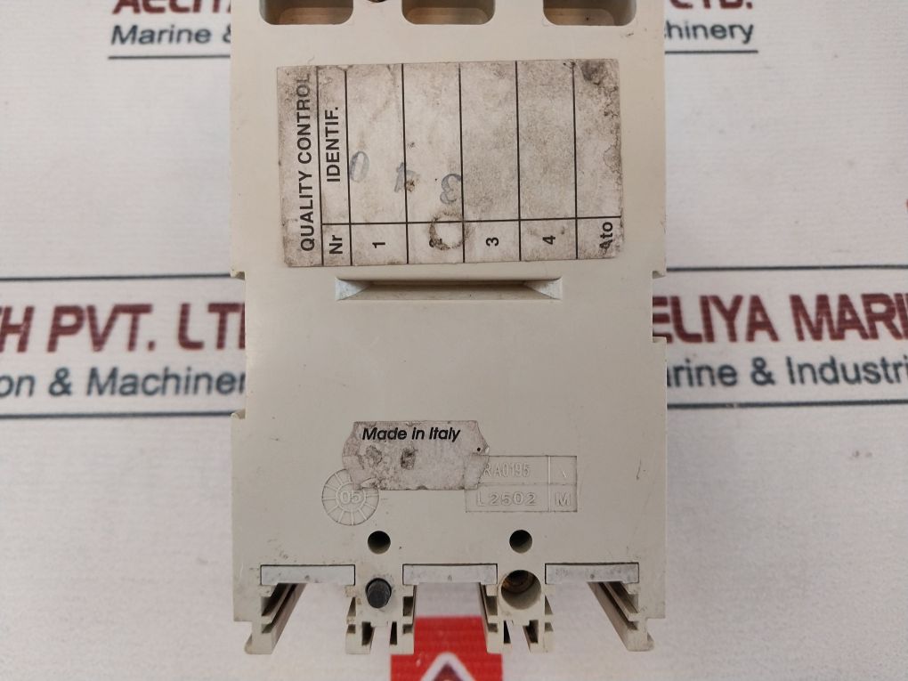 Abb Tmax T1B 160 Circuit Breaker 50-60 Hz