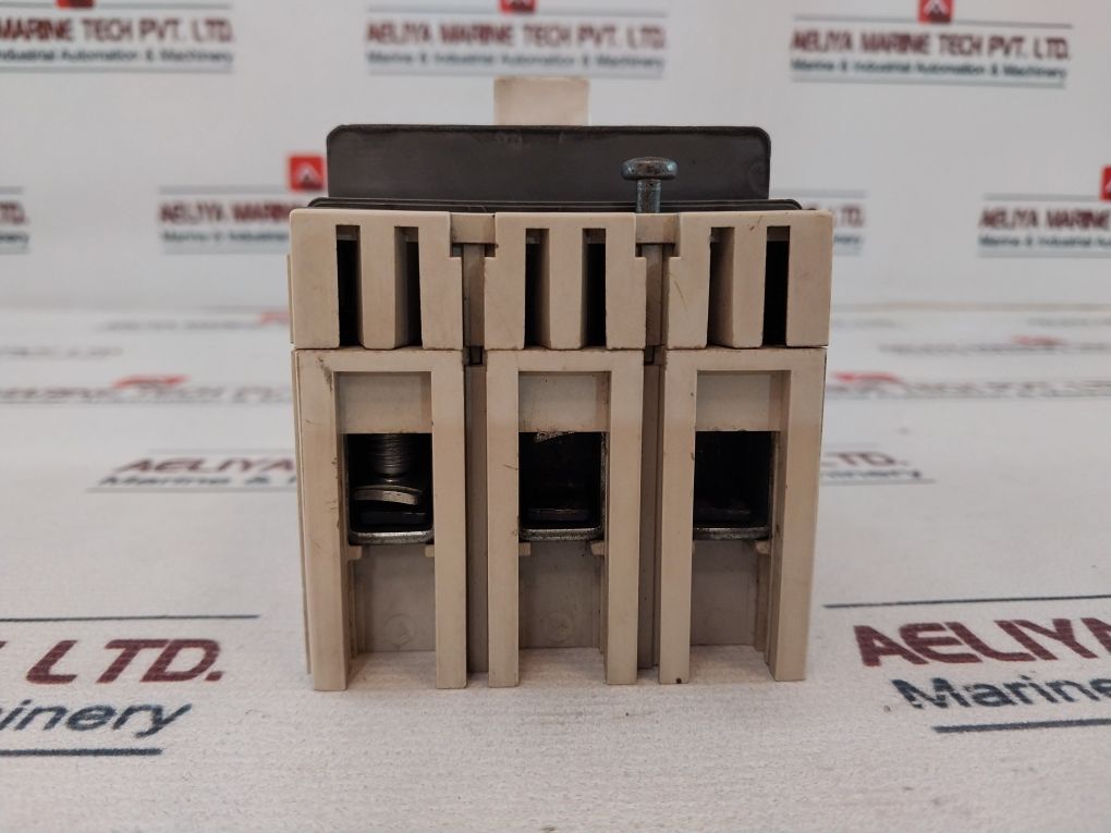 Abb Tmax T1B 160 Circuit Breaker 50-60 Hz