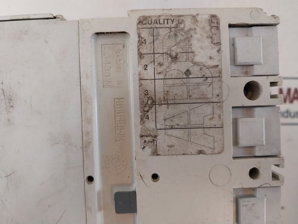 Abb Tmax T2N 160 Circuit Breaker 2P---3P In Series