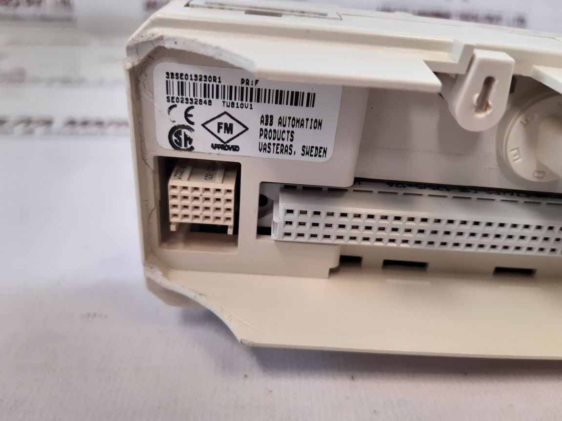 Abb Tu810V1 Terminal Module 3Bse013230R1 Pr F
