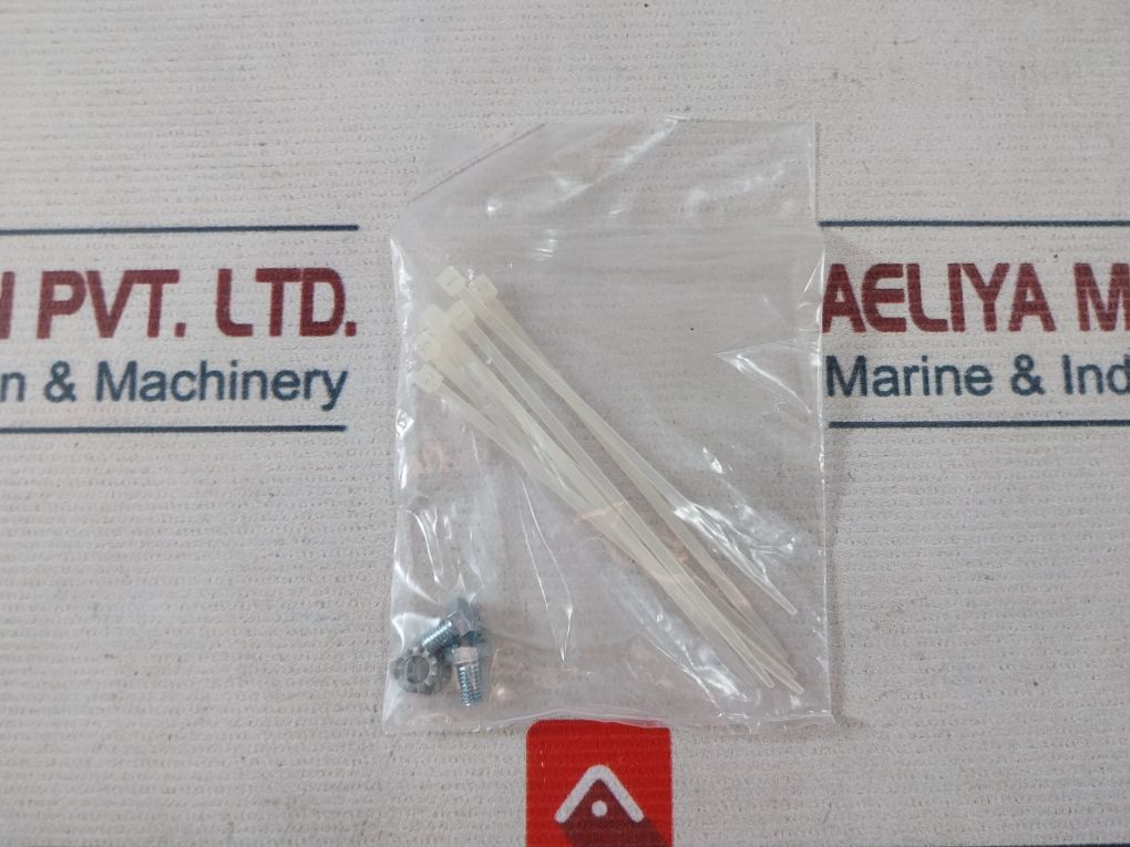 Abb Uxab239364005