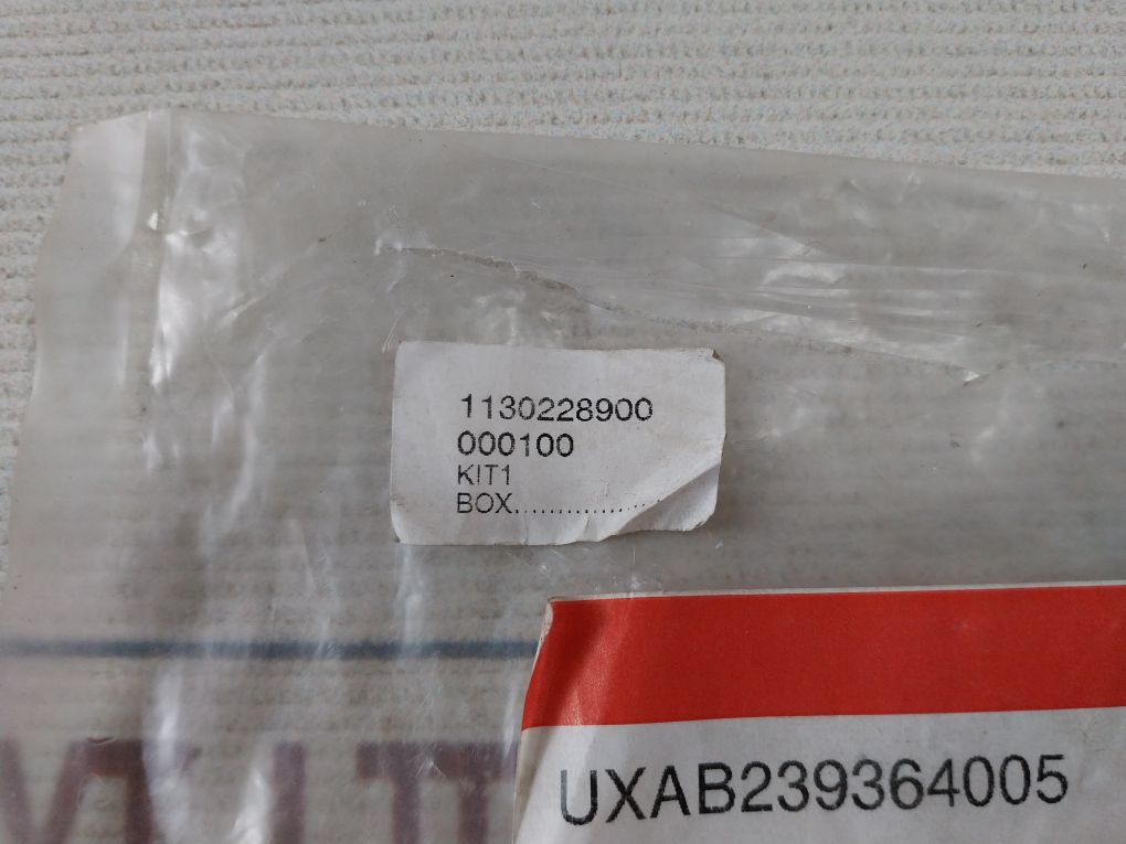Abb Uxab239364005