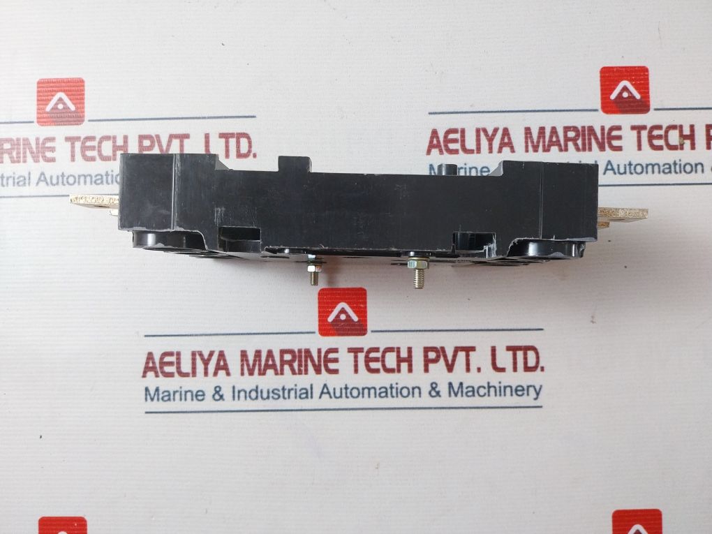 Abb Uxab 169316 R031 Fixed Part For Plug-in Circuit Breaker Swe0005800174