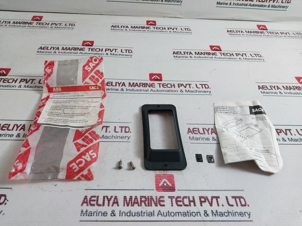 Abb Uxab 179064 R 071 Flange For The Compartment Door