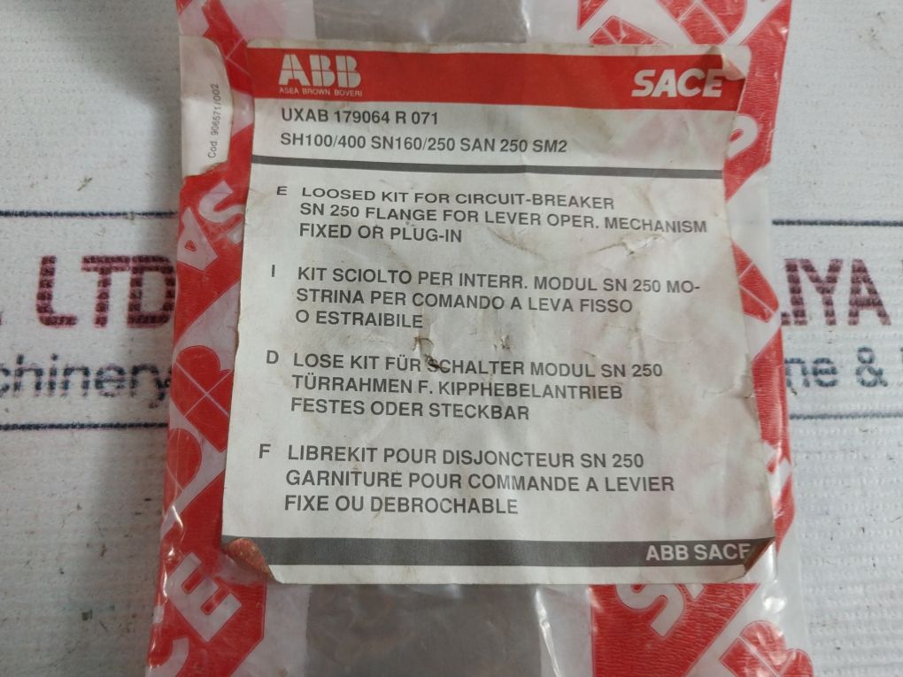 Abb Uxab 179064 R 071 Flange For The Compartment Door