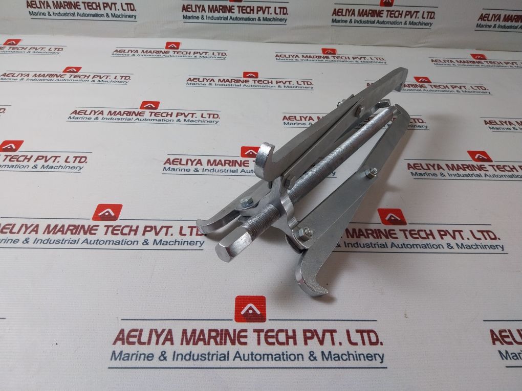 Ace 3 Leg Bearing Puller