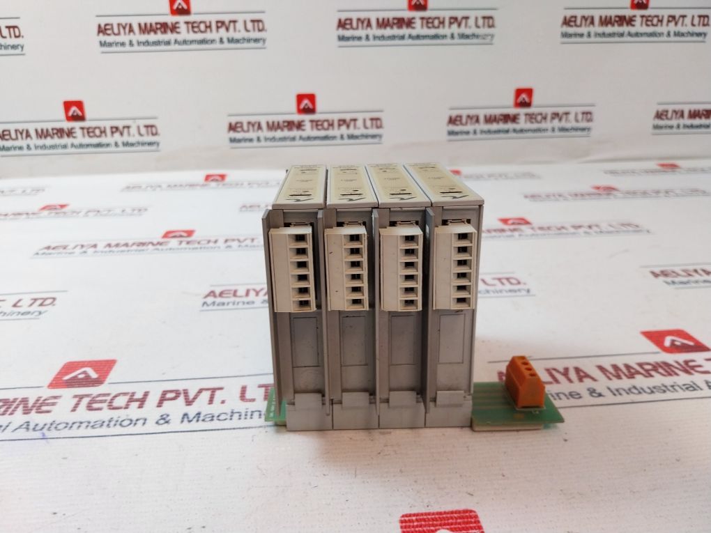 Action Instruments Q408-a004 Dc Input Module 9/30 V Dc