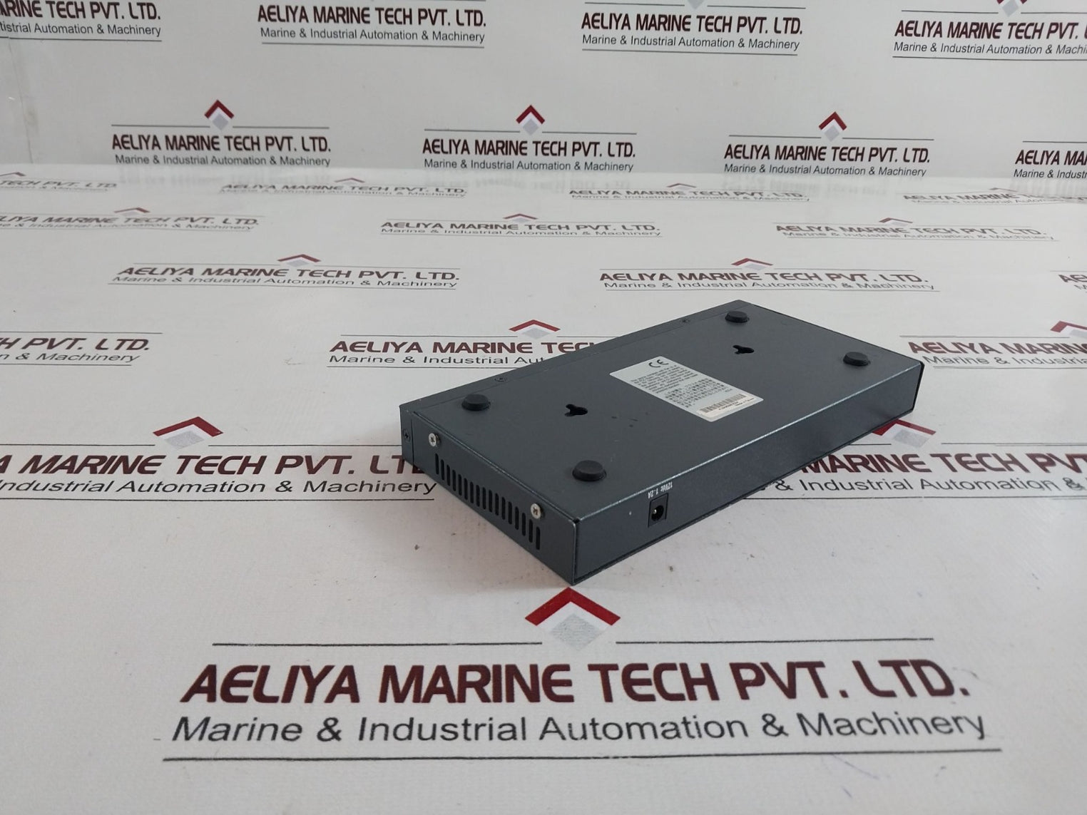 Addtron 8-port 10/100 Mbps Dual Speed Hub