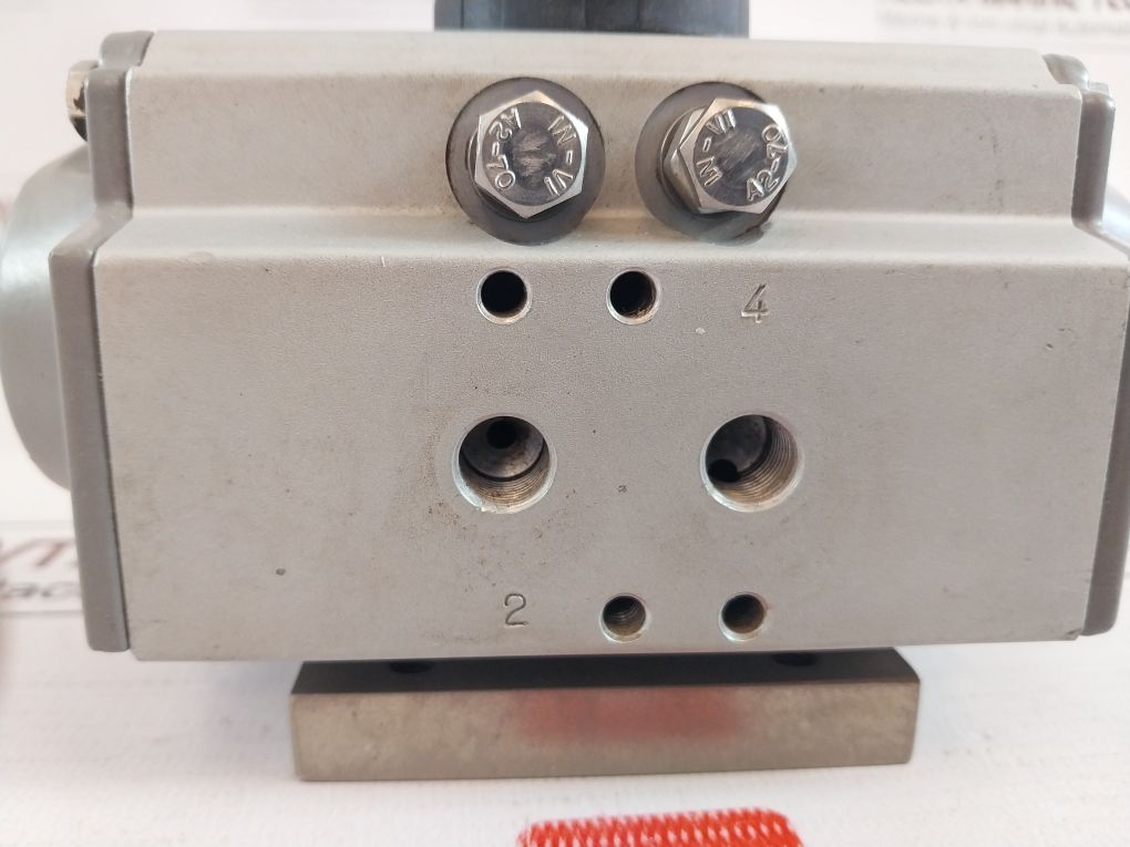 Air Torque Dr 00015 F04-n-d-11A Pneumatic Actuator 8 Bar