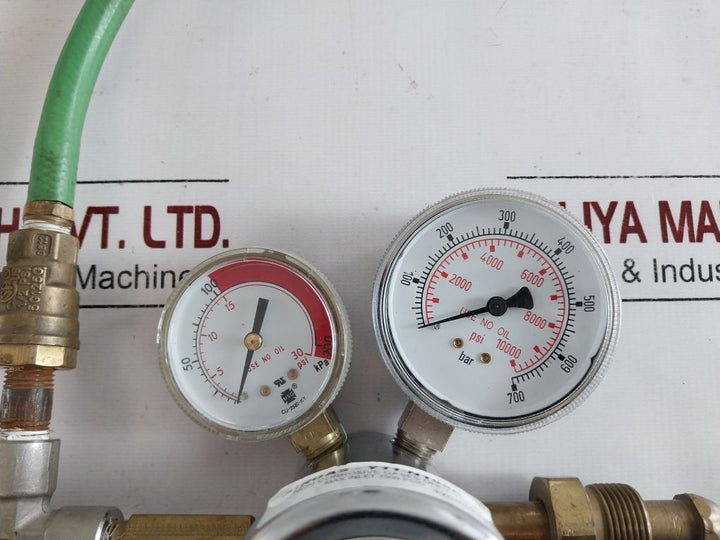 Airgas Y11-n198K Pressure Regulator With Rti Nitro Pro 436050 N2 Purity Tester