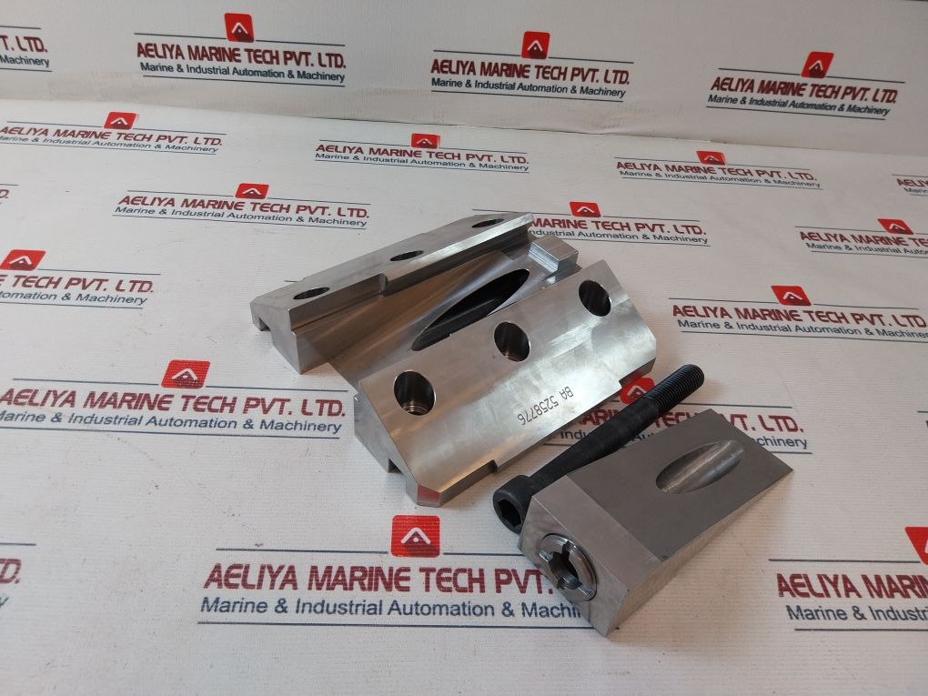 Aker Kvaerner Ba 5258776 Ball Runner Block