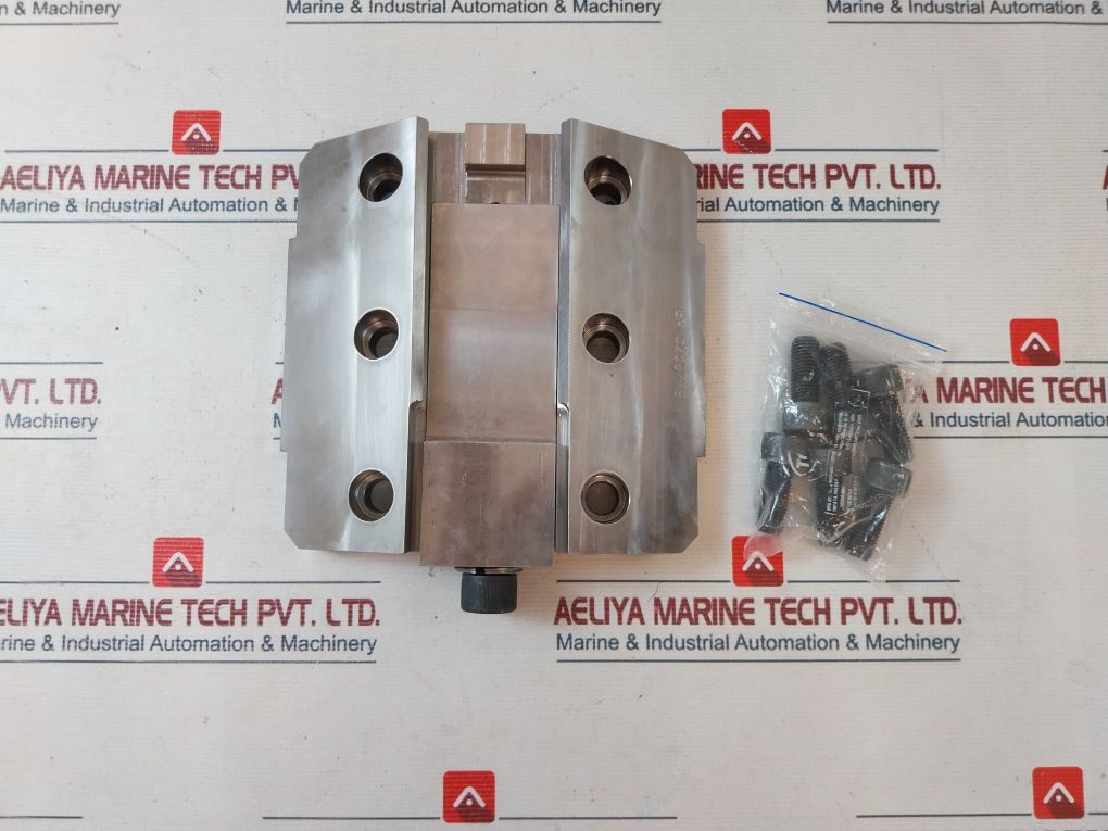 Aker Kvaerner Ba 5258776 Ball Runner Block