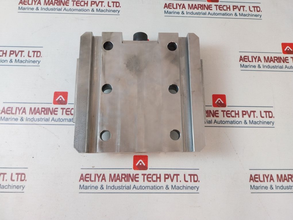 Aker Kvaerner Ba 5258776 Ball Runner Block