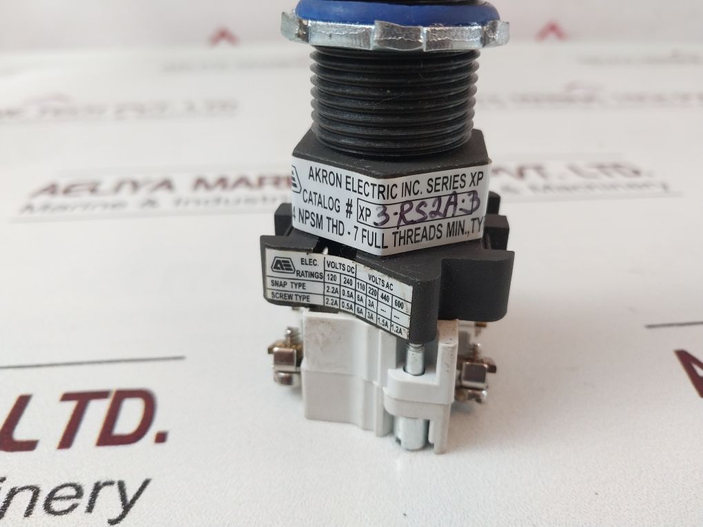 Akron Electric Xp3-rs2A-3 Selector Switch Hoa Momentary